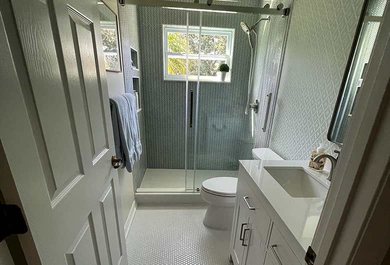 small-bathroom